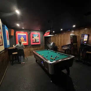 Pool table