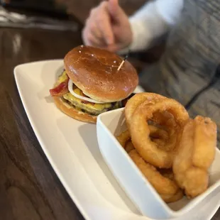 Classic Cheeseburger