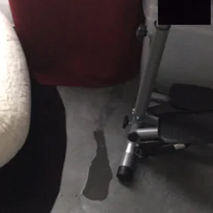 Water come from window wet the floor...