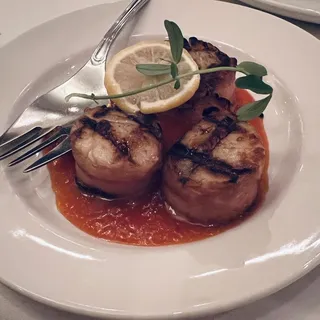 Pancetta - Wrapped Jumbo Scallops*