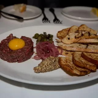Steak Tartare*