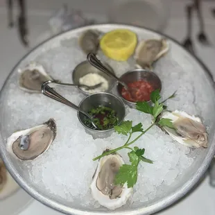 West Coast Oysters - 8/10