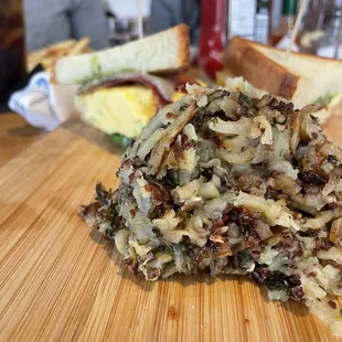 8 th Street Sandwich Brunch with hash