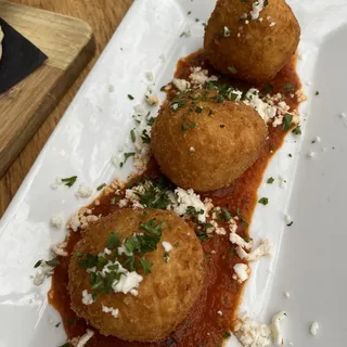 Lobster Mac & Cheese Balls