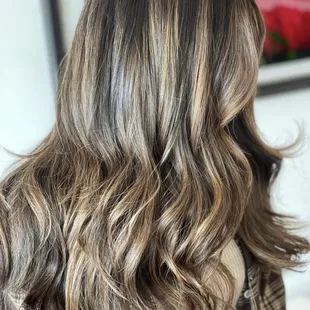 Our Balayage specialist Pedro Duarte is responsible for this gorgeous mane. Call us to book your color appointment now!