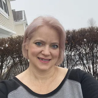 Lori E.