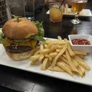 Craft House Cheeseburger