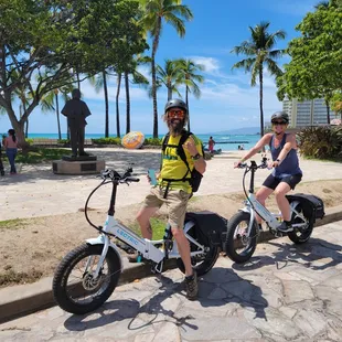 Beautiful ride on Kalakua Ave!