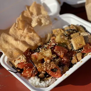 Tofu poke bowl with rice