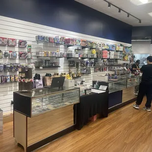 Sealed products and cards singles