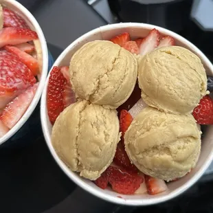 16oz Acai Bowl - double Cookie Dough