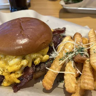 The Problem - Bacon Mac &apos;n&apos; Cheese Burger