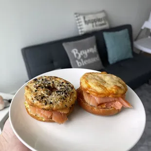 protein begels with salmon snack