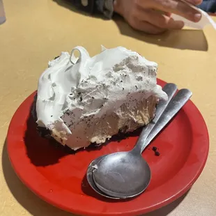 Peanut butter pie