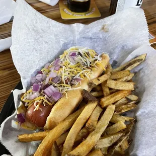 83 & Chestnut Pub and Eatery