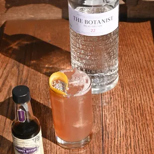 Lavender French 75- Gin, Lavender, Lemon, Prosecco