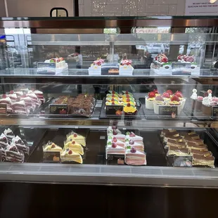 85 Bakery: baked goods