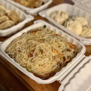 Chicken fried rice noodles