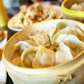 7.Pork & Shrimp Dumplings(8)