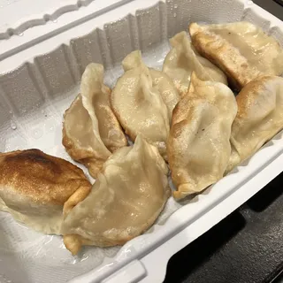 Pan Fried Chicken Dumplings(8)