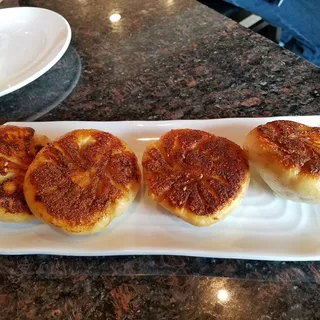 Pan Fried Pork Bun(4)