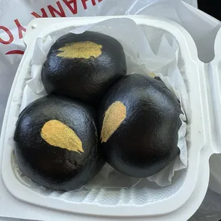 Gold Lava Bun