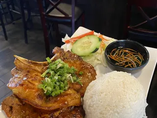 Pho Island