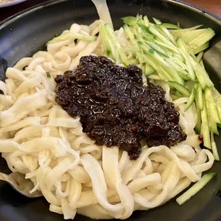 R6.Zha Jiang Noodle-