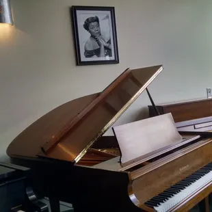 Baldwin Artist grand piano!