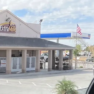 It is 88 Market, Grill, &amp; Deli attached to an Extra Mile with a Chevron Gas Station in the front