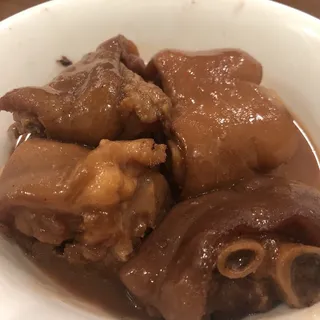 47. Braised Peanut in Pork Knuckle