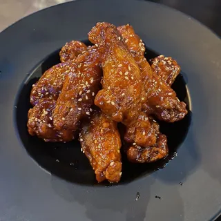 FRIED CHICKEN WINGS