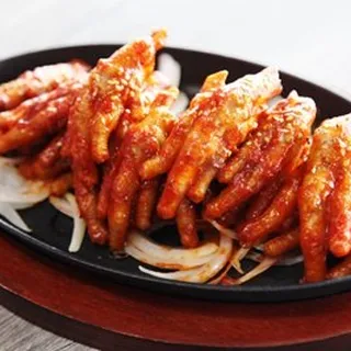 SPICY CHICKEN FEETS