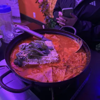 ARMY STEW (BU DAE GGI GAE)