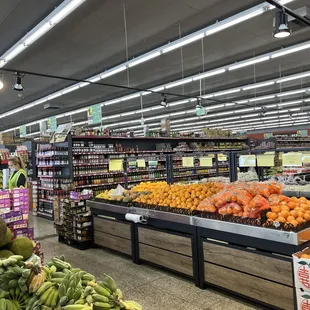 Inside 88 Supermarket, San Leandro, CA.