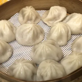 DS 1. Pork Steamed Soup Buns Special