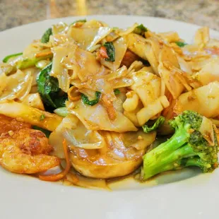 Seafood Egg Noodles