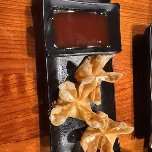 Crab rangoons