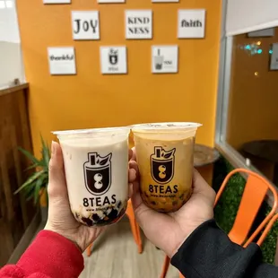 Oolong Milk Tea and Thai Tea