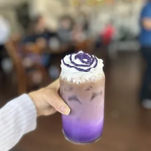 Ube latte