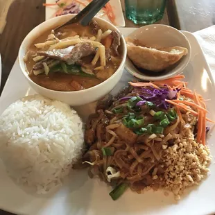 Red curry lunch combo