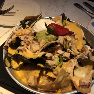 Grilled Chicken Nachos