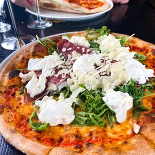 Buratta pizza