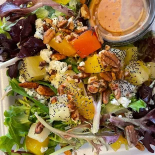 Mills Market Salad