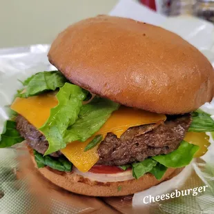 Cheeseburger ($6.99)