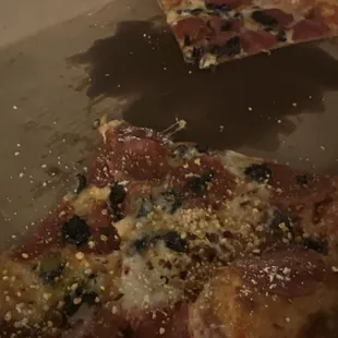 Pepperoni &amp; olives with light sauce is just perfect for 2-3 people.