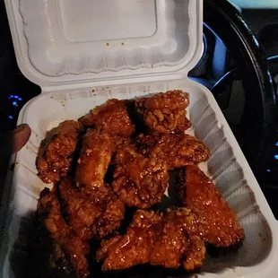 Spicy garlic chicken wings