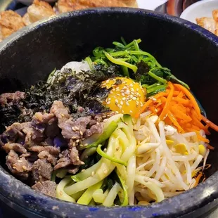 Dolsot bibimbop