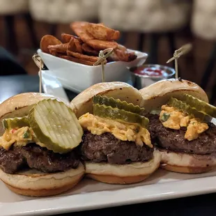 Sliders with pimento cheese