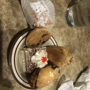 Dessert tray